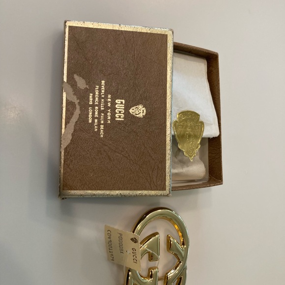 Gucci Gold Designer Belt - Picture 1 of 3